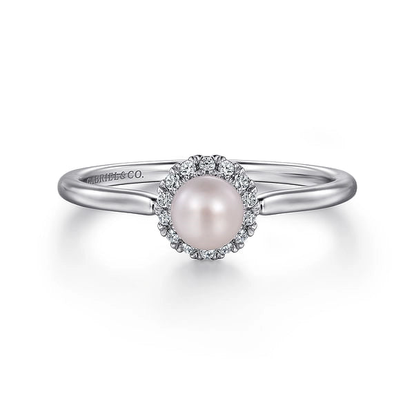 14K White Gold Cultured Fresh Water Pearl and Diamond Ring