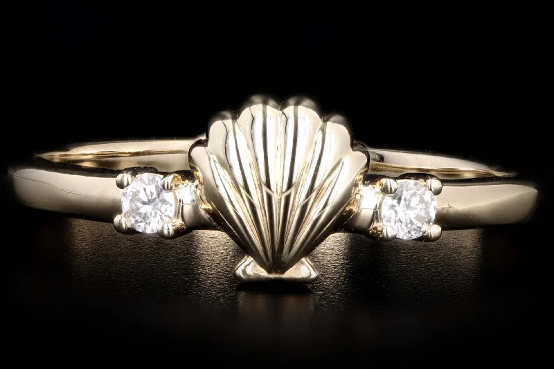 14K Yellow Gold Diamond Seashell Ring