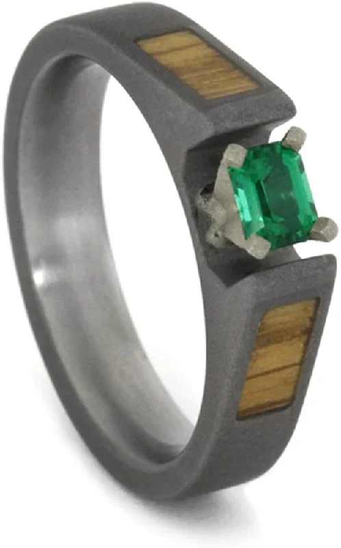 Emerald with Oak Wood Panels 4mm Comfort-Fit Sandblasted Titanium Band, Size 5.25